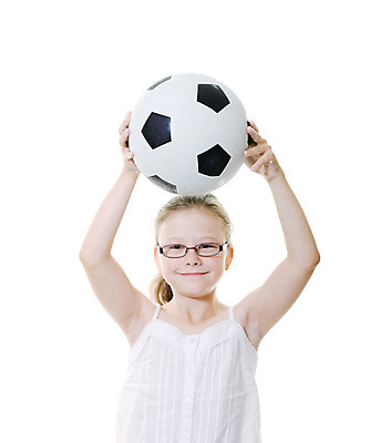 포토 JPG 해외이미지 행복 어린이 스포츠 공 놀이 한명 축구 게임 머리위 해외202004 해외포토 1 감정 사람 구기 파일형식 이미지허브