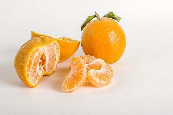 포토 JPG 해외이미지 라이프스타일 음식 백그라운드 농업 다이어트 오렌지 과일 재료 부분 자연 귤 건강 사람없음 노란색 껍질 흰색 신선 원형 그룹 달콤 맛 먹기 오브젝트 싱글 유기농 날것 내추럴 강렬 고립 숙성 완벽 채식주의자 해외202004 해외포토 도형 웰빙 산업 컬러 컨셉 모션 생활 생태계 채식 파일형식 이미지허브