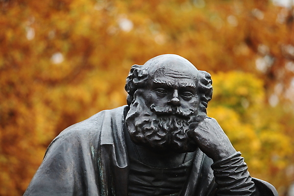 포토 JPG 해외이미지 응시 기독교 종교 조각 건축양식 미술 사람없음 조각상 노란색 머리 교회 가을 영혼 역사 과거 청동 천연기념물 옛날 해외202004 해외포토 시선 계절 건축 컬러 컨셉 종교건축 문화예술 건물 신체부위 조형물 파일형식 이미지허브