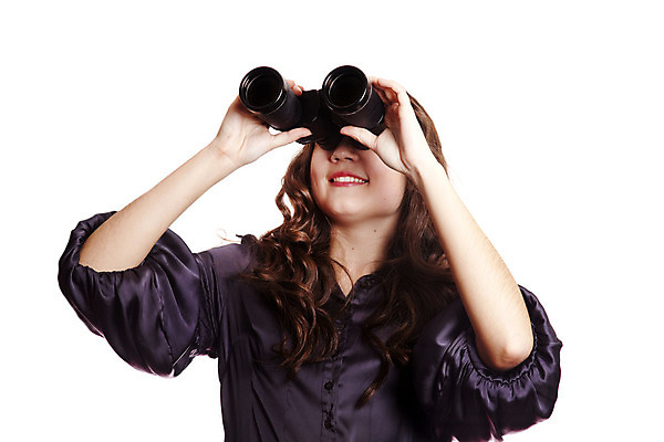 포토 JPG 해외이미지 백인 1 여자 행복 감정 얼굴 백그라운드 갈색머리 한명 웃음 사람 세로 놀람 쌍안경 기쁨 흰색 자녀 수줍음 날씬함 손목시계 검색 싱글 고립 사춘기 해외202004 해외포토 서양인 헤어스타일 시계 컬러 장신구 표정 신체부위 망원경 몸매 파일형식 이미지허브