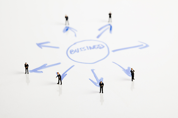 포토 JPG 해외이미지 영어 화살표 협력 실내 사람없음 아웃포커스 금융 업무 비즈니스맨 흰배경 금융비즈니스 인물미니어처 분포 해외202004 해외포토 문자 남자 백그라운드 비즈니스 촬영기법 내부 경제 미니어처 흰색 작업 직장인 파일형식 이미지허브