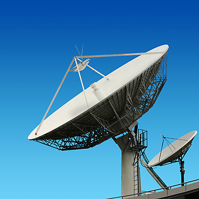 포토 JPG 해외이미지 구름 접시 하늘 안테나 사람없음 전자제품 인공위성 큼 옥상 라디오 해외202004 해외포토 자연요소 식기 통신 크기 파일형식 이미지허브