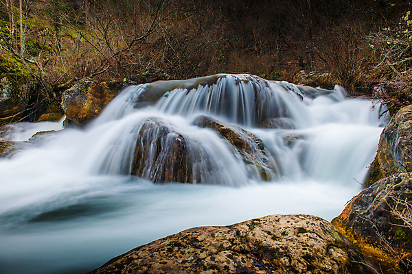 포토 JPG 해외이미지 나무 식물 공원 호수 여행 잎 모션 자연 하늘 풍경 사람없음 야외 목재 초록색 물 여름 파란색 강 햇빛 태양 노란색 평화 환경 봄 폭포 젖음 흐름 가을 바위 신선 개울 떨어짐 숲 당구 내추럴 파라다이스 해외202004 해외포토 자연요소 계절 공공시설 컬러 컨셉 재료 구기 돌_바위 생태계 파일형식 이미지허브