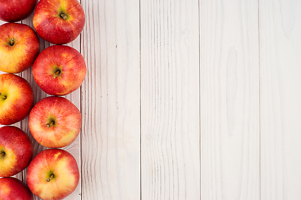 포토 JPG 해외이미지 음식 줄기 백그라운드 과일 자연 탁자 건강 사람없음 목재 빨간색 신선 달콤 사과 상쾌 숙성 채식주의자 해외202004 해외포토 나무 식물 감정 컬러 가구 재료 맛 생태계 채식 파일형식 이미지허브