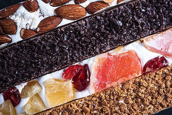 포토 JPG 해외이미지 전통 음식 백그라운드 크리스마스 디저트 사탕 사람없음 과자 축제 이탈리아 견과류 바 달콤 맛 상품 설탕 머리위 아몬드 패키지 꿀 핸드메이드 카피스페이스 해외202004 해외포토 기념일 유럽 컨셉 공백 파일형식 이미지허브