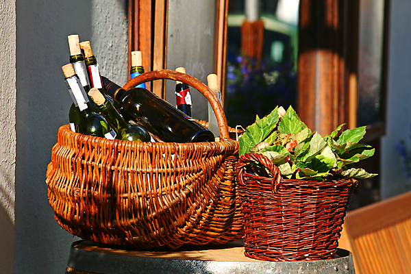 포토 JPG 해외이미지 음료 음식 채소 유리 서브 주류 통 사람없음 목재 바구니 요식업 식당 와인 저녁식사 카페 샐러드 바 맛 옛날 해외202004 해외포토 나무 산업 컨셉 재료 재질 상점 식사 파일형식 이미지허브