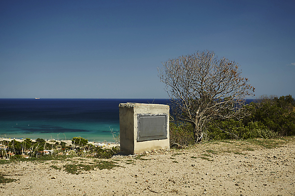 포토 JPG 해외이미지 나무 모래 바다 하늘 따뜻함 사람없음 여름 상자 태양 마을 산책 사막 고독 묘사 남쪽 우울감 수평선 해외202004 해외포토 자연요소 식물 계절 감정 휴식 방향 파일형식 이미지허브