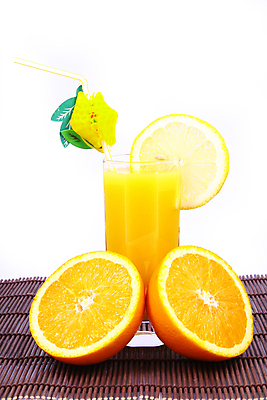 포토 JPG 해외이미지 실루엣 음료 음식 백그라운드 다이어트 오렌지 과일 재료 부분 자연 유리 귤 건강 사람없음 약 노란색 주스 활발 추위 흰색 신선 원형 달콤 아침식사 자르기 먹기 오브젝트 상쾌 날것 고립 신맛 완벽 해외202004 해외포토 도형 감정 컬러 컨셉 의학 모션 재질 촬영기법 식사 맛 생태계 파일형식 이미지허브