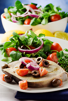 포토 JPG 해외이미지 토마토 양파 파슬리 사람없음 빛 식당 검은색 샐러드 최고 그릴 상추 바비큐 굽기 레몬 해산물 올리브 해외202004 해외포토 열매 음식 컬러 채소 과일 주방용품 상점 구이 파일형식 이미지허브