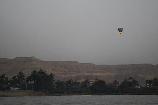 포토 JPG 해외이미지 여행 밭 아프리카 하늘 아침 휴가 이집트 풍경 사람없음 관광지 계곡 새벽 자유 뜨거움 가스 풍선 이국적 해외202004 해외포토 주간 자연요소 나라 컨셉 농업 파일형식 이미지허브