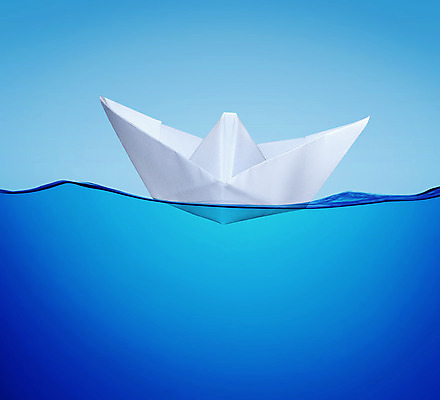 포토 JPG 해외이미지 종이 파도 여행 통신 휴가 아이디어 항해 사람없음 물 파란색 장난감 수영 기쁨 젖음 게임 흰색 보트 크루즈 엉덩이 도착 순수 싱크대 시작 함선 종이접기 심플 선원 시트 네비게이션 깊이 떠남 원정 접기 해외202004 해외포토 자연요소 감정 바다 컬러 컨셉 배_교통 모션 놀이 신체부위 수상스포츠 개수대 파일형식 이미지허브