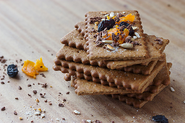 포토 JPG 해외이미지 전통 음식 오렌지 건조 건강 요리 씨앗 사람없음 쌓기 쿠키 케이크 빵집 견과류 축하 대접 신선 그룹 닫기 달콤 아침식사 시리얼 굽기 먹기 땅콩 아몬드 레시피 흙더미 건포도 채식주의자 크랜베리 핸드메이드 비건 귀리 해외202004 해외포토 식물 열매 컨셉 과일 모션 포도 디저트 곡류 상점 식사 흙 맛 구이 채식 건과일 파일형식 더미 이미지허브