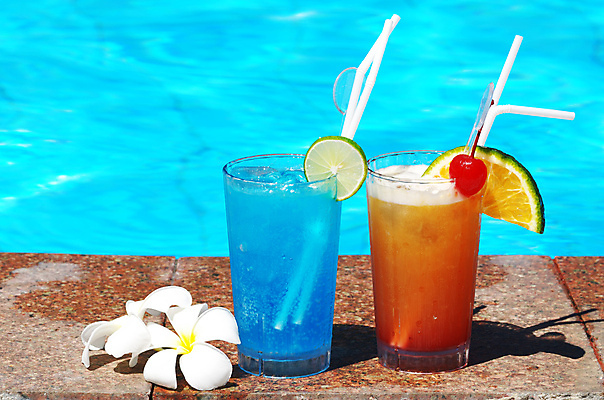 포토 JPG 해외이미지 주간 수영장 빨대 사람없음 야외 칵테일 체리 라임 플루메리아 두잔 해외202004 해외포토 자연요소 꽃 2 과일 주류 파일형식 이미지허브