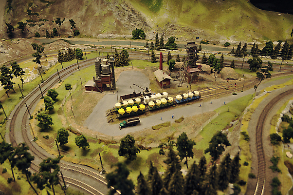 포토 JPG 해외이미지 나무 도로 자동차 표면 지붕 주택 사람 풍경 취미 사람없음 건물 장난감 일몰 미니어처 기차 터널 역 원예 질감 레이아웃 암초 타운 땅바닥 조작 해외202004 해외포토 식물 건축물 길 육상교통 교통시설 대중교통 바닥 모형 노을 도시 파일형식 이미지허브