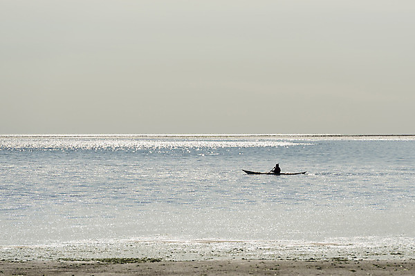 포토 JPG 해외이미지 교육 문화 스포츠 바다 조각 포즈 백그라운드 모션 사람 사람없음 물 빛 세계 햇빛 태양 반사 맑음 거울 보트 재산 네덜란드 그림 함선 카누 노젓기 뱃놀이 강조 해외202004 해외포토 자연요소 유럽 배_교통 날씨 금융 전통놀이 수상스포츠 파일형식 이미지허브
