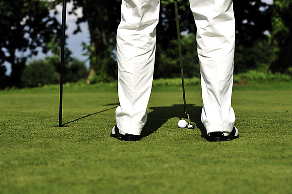 포토 JPG 해외이미지 스포츠 장갑 골프 비즈니스 공 놀이 골프공 사람없음 야외 컵 초록색 경쟁 운전 도전 게임 흰색 골퍼 클럽 해외202004 해외포토 식기 잡화 컬러 컨셉 모션 운동선수 골프용품 구기 파일형식 이미지허브