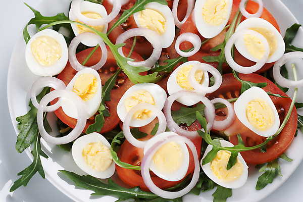 포토 JPG 해외이미지 접시 음식 포크 잎 다이어트 토마토 채소 양파 치즈 건강 사람없음 빨간색 초록색 빛 노란색 식당 계란 식사 저녁식사 샐러드 흰색 신선 고명 아침식사 상추 자르기 먹기 허브 유기농 심플 점심식사 고립 루꼴라 메추리 채식주의자 해외202004 해외포토 식물 식기 웰빙 컬러 모션 유제품 상점 알 채식 파일형식 이미지허브