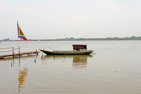 포토 JPG 해외이미지 구름 공원 실루엣 호수 여행 오렌지 자연 하늘 낚시 풍경 사람없음 야외 빨간색 물 여름 파란색 빛 강 태양 반사 침묵 봄 안개 가을 보트 장면 옛날 수평선 해외202004 해외포토 자연요소 계절 공공시설 컬러 배_교통 과일 레저 날씨 촬영기법 소리 생태계 파일형식 이미지허브