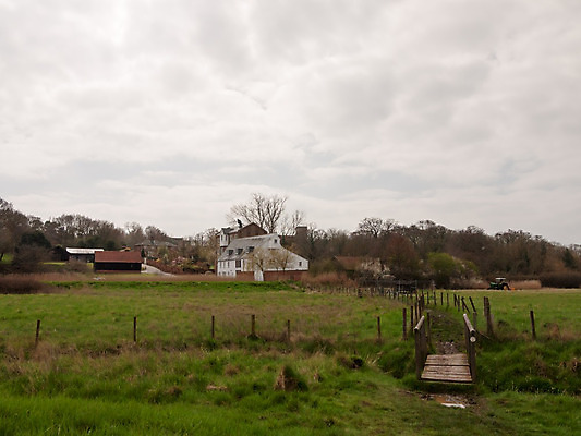 포토 JPG 해외이미지 나무 행복 유럽 백그라운드 밭 농업 건축양식 자연 하늘 영국 주택 풍경 사람없음 야외 건물 목재 초록색 여름 울타리 농장 마을 정원 봄 흰색 시골 개화 숲 4월 시골집 장면 환영 내추럴 옛날 특별함 해외202004 해외포토 식물 건축물 계절 건축 꽃 감정 나라 산업 컬러 컨셉 재료 담장 날짜 생태계 파일형식 이미지허브