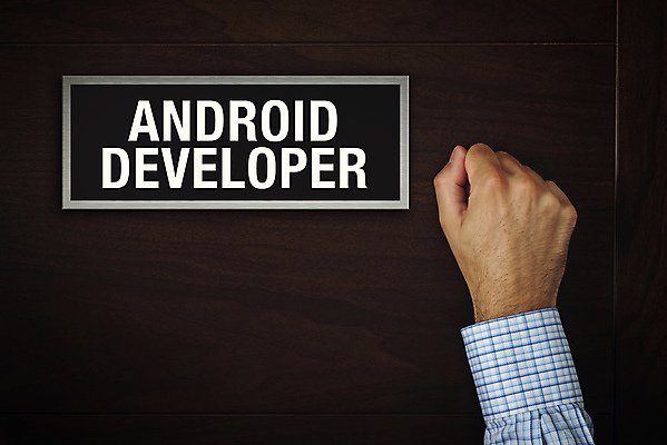 포토 JPG 해외이미지 직업 손 디자인 남자 컨셉 비즈니스 한명 전자제품 컴퓨터 사무실 알약 문 디지털 비즈니스맨 암호 어플리케이션 서비스 방문 요청 고용 설치 소프트웨어 프로그래머 프로그램 헬프 해외202004 해외포토 1 사람 신체부위 약 구직 도움 직장인 채용 파일형식 이미지허브