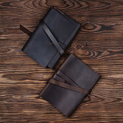 포토 JPG 해외이미지 디자인 교육 종이 백그라운드 비즈니스 표면 선물 사람없음 목재 책 사무실 갈색 다이어리 검은색 쪽지 공책 공백 추위 수확 덮개 흰색 기록 가죽 오브젝트 복고 페이지 내추럴 패드 고립 옛날 핸드메이드 해외202004 해외포토 나무 컬러 농업 재료 문구용품 사무용품 뚜껑 파일형식 이미지허브