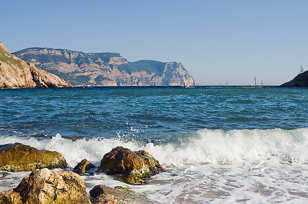 포토 JPG 해외이미지 파도 바다 하늘 산 사람없음 만 서핑 암초 스카이라인 수평선 해외202004 해외포토 수상스포츠 파일형식 이미지허브