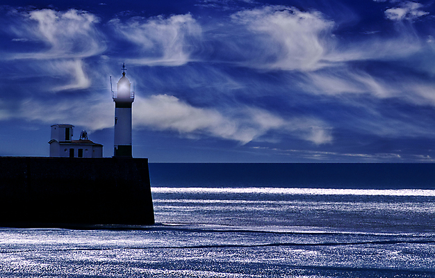 포토 JPG 해외이미지 구름 바다 하늘 등대 사람없음 물 파란색 빛 야간 달빛 해외202004 해외포토 자연요소 컬러 달 파일형식 이미지허브