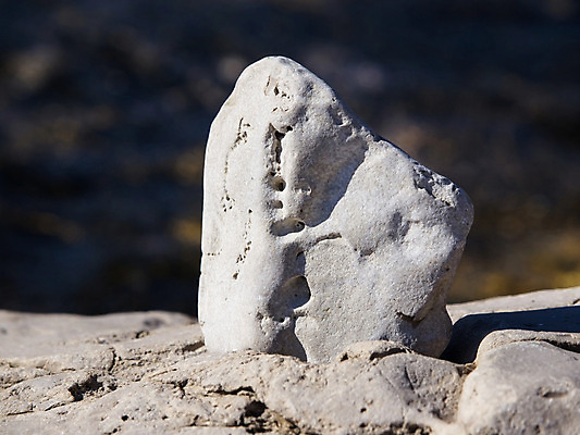 포토 JPG 해외이미지 문화 모래 파도 바다 여행 컨셉 불교 자연 조류 하늘 추상 휴식 아이디어 건강 사람없음 야외 건물 물 여름 파란색 햇빛 태양 쌓기 평화 탑 일본 화목 침묵 조약돌 바위 시간 서핑 정상 심볼 질감 질서 흙더미 화강암 해외202004 해외포토 자연요소 동물 건축물 계절 아시아 종교 컬러 무늬 모션 소리 흙 암석 돌_바위 수상스포츠 예절 생태계 파일형식 더미 이미지허브
