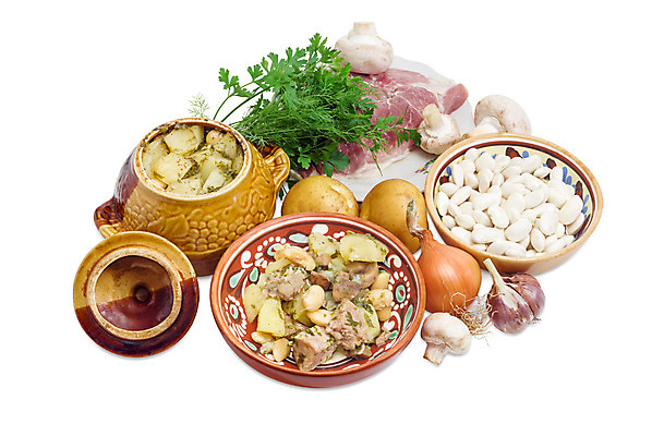 포토 JPG 해외이미지 그릇 식기 접시 음식 채소 재료 양파 콩 감자 파슬리 마늘 종류 육류 돼지고기 요리 사람없음 주방 버섯 기구 도자기 양념 냄비 굽기 강낭콩 고립 딜 해외202004 해외포토 식재료 곡류 솥 구이 파일형식 이미지허브