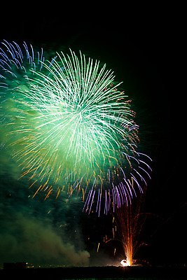 포토 JPG 해외이미지 행복 백그라운드 하늘 불 추상 휴가 불꽃 새로움 기념 폭죽 불꽃놀이 미술 이벤트 사람없음 빛 컬러풀 파티 검은색 축제 어둠 힘 기쁨 로켓 축하 야간 폭발 폭발물 파열 빛망울 광 해외202004 해외포토 자연요소 감정 무기 컬러 컨셉 무늬 놀이 문화예술 파일형식 이미지허브