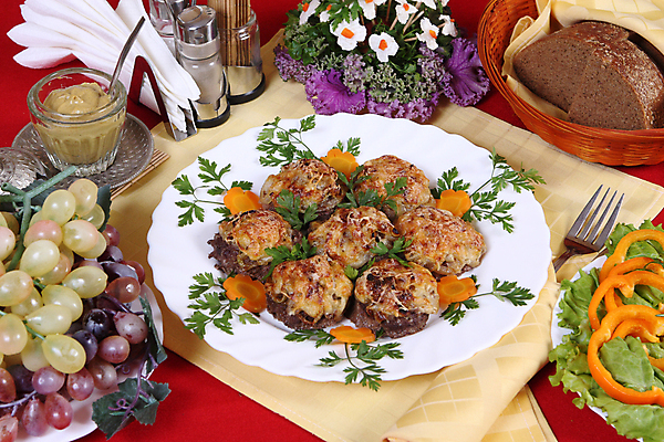 포토 JPG 해외이미지 전통 접시 꽃 음식 빵 조각 잎 토마토 채소 재료 치즈 감자 파슬리 건강 육류 돼지고기 사람없음 장식 빨간색 초록색 바구니 주방 저녁식사 버섯 샐러드 소고기 흰색 신선 칼 플러그 자르기 굽기 먹기 머스터드 향신료 메뉴 준비 냅킨 소금 후추 점심식사 송아지고기 해외202004 해외포토 식물 식기 컬러 식재료 모션 유제품 식사 소스_음식 구이 향미료 파일형식 이미지허브