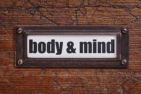 포토 JPG 해외이미지 종이 신체 텍스트 건강 사람없음 목재 꼬리표 라벨 금속 화목 마음 거친 캐비닛 파일 청동 그런지 해외202004 해외포토 나무 컨셉 재료 재질 프레임 사물함 파일형식 이미지허브