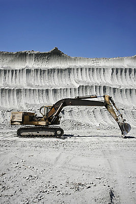 포토 JPG 해외이미지 구름 직업 산업 지구 바다 오렌지 모션 노동자 직장 사람없음 파란색 노란색 기계 흙 장비 가을 업무 바퀴 큼 땅 불도저 굴착기 언덕 국자 먼지 트랙터 무거움 건축업자 계약자 땅바닥 땅파기 선로 운영자 작동 해외202004 해외포토 자연요소 계절 건축 컬러 과일 회사 주방용품 바닥 작업 중장비 무게 크기 농기계 계약 특수차량 파일형식 이미지허브