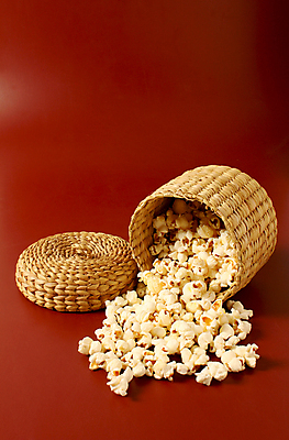 포토 JPG 해외이미지 접시 길 음식 백그라운드 다이어트 건강 옥수수 사람없음 컵 노란색 텔레비전 침묵 흰색 사발 닫기 맛 컨테이너 자르기 극장 수집 먹기 필름 영화 상쾌 팝콘 소금 버터 솜털 내추럴 판지 고립 사일로 절임 짠맛 팝 캐러멜 해외202004 해외포토 식기 감정 산업 컬러 컨셉 모션 문화예술 디저트 곡류 전자제품 소리 사기그릇 파일형식 이미지허브