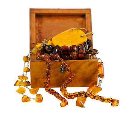 포토 JPG 해외이미지 옷 바다 백그라운드 오렌지 목걸이 팔찌 선물 사람없음 목재 장식 빛 상자 노란색 유행 골동품 흰색 재산 황금 고급 우아함 작음 큼 보석 소중 구슬 오브젝트 복고 보물 고립 궤 옛날 잇몸 전국 해외202004 해외포토 나무 컬러 컨셉 신체 과일 재료 장신구 금융 크기 광석 파일형식 이미지허브