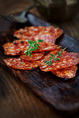 포토 JPG 해외이미지 접시 음식 조각 채소 건조 파슬리 육류 돼지고기 요리 사람없음 목재 빨간색 식사 저녁식사 이탈리아 흰색 시골 소시지 맛 아침식사 자르기 지중해 먹기 허브 매움 햄 슬라이스 베이컨 후추 모음 바질 훈제 프랑스어 살라미 초리조 치유 페퍼로니 해외202004 해외포토 나무 식물 문자 식기 유럽 바다 컬러 컨셉 식재료 재료 모션 한글 가공식품 향신료 파일형식 이미지허브