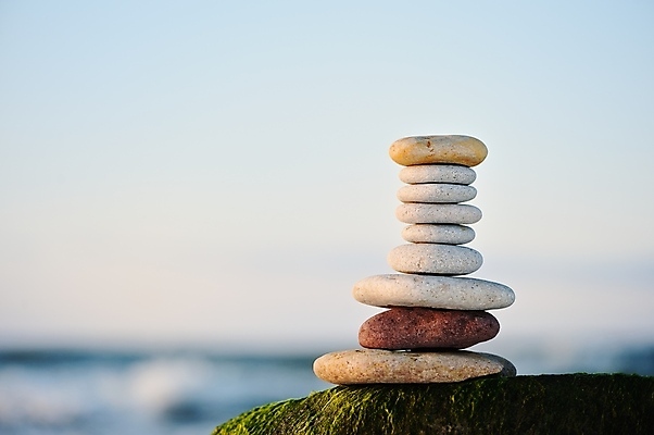 포토 JPG 해외이미지 선 모래 바다 컨셉 자연 하늘 성공 휴식 창조 사람없음 야외 파란색 햇빛 쌓기 화목 침묵 조약돌 신선 배열 명상 심플 질서 평형 완전 해외202004 해외포토 컬러 모션 태양 수영 소리 돌_바위 예절 생태계 파일형식 이미지허브