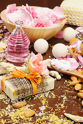 포토 JPG 해외이미지 라이프스타일 꽃 분홍색 신체 휴식 사람없음 목재 치료 수건 장미 스파 목욕 봄 화장품 욕실 흰색 나뭇가지 마사지 고급 씻기 소중 소금 비누 향 아로마테라피 테라피 샤워실 위생관리 이국적 해외202004 해외포토 나무 식물 계절 컬러 컨셉 재료 의학 관리 생활 위생용품 뷰티 청결 샤워시설 파일형식 이미지허브