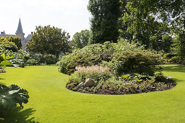 포토 JPG 해외이미지 나무 식물 영어 공원 꽃 자연 주택 풍경 잔디 사람없음 야외 건물 목재 장식 초록색 여름 정원 침묵 벚꽃 땅 원예 조경 구성 정중 세련 해외202004 해외포토 문자 건축물 계절 공공시설 컬러 컨셉 재료 취미 소리 생태계 파일형식 이미지허브