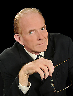 포토 JPG 해외이미지 응시 남자 중년 비즈니스 한명 정장 힘 비즈니스맨 감독 결심 대표 경영자 빨간머리 경영 관리자 지속성 해외202004 해외포토 직업 1 헤어스타일 시선 옷 컨셉 사람 성인 직장인 리더 파일형식 이미지허브