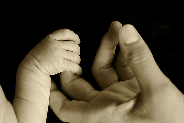 포토 JPG 해외이미지 딸 아들 어린이 손가락 엄마 새로움 관리 사람 소년 사람없음 아기 닫기 묘사 해외202004 해외포토 손 남자 컨셉 가족 모션 파일형식 이미지허브