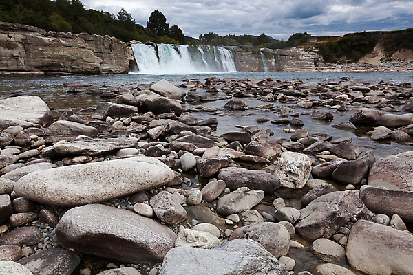 포토 JPG 해외이미지 나무 파도 섬 자연 새로움 풍경 사람없음 야외 가로 초록색 물 여름 파란색 강 힘 폭포 젖음 흐름 흰색 개울 급류 떨어짐 속도 암초 북쪽 구성 해외202004 해외포토 자연요소 식물 계절 바다 컬러 컨셉 방향 생태계 파일형식 이미지허브
