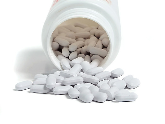 포토 JPG 해외이미지 건강 병원 사람없음 알약 약 고통 질병 플라스틱 약국 처방 조제 돌봄 마약 헬프 항생제 해외202004 해외포토 감정 의학 모션 재질 도움 만들기 파일형식 이미지허브