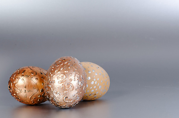 포토 JPG 해외이미지 휴가 부활절 나선형 사람없음 장식 계란 봄 소용돌이 점 은색 DIY 놋쇠 핸드메이드 해외202004 해외포토 계절 기념일 컬러 무늬 취미 알 회오리 파일형식 이미지허브