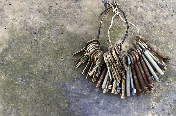 포토 JPG 해외이미지 백그라운드 컨셉 열쇠 날씨 주택 함께함 스테이크 안전 사람없음 세트 문 금속 수확 반지 오픈 그룹 닫기 보호 다발 수집 심볼 보따리 부식 복고 잠금 보안 흙더미 그런지 옛날 철강 많음 해외202004 해외포토 농업 장신구 모션 재질 서양음식 건물 흙 파일형식 더미 이미지허브