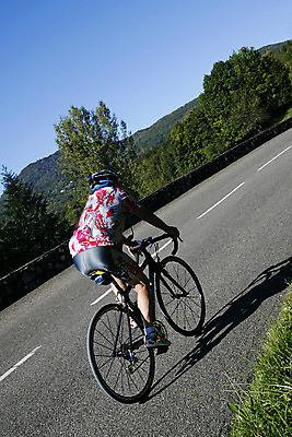 포토 JPG 해외이미지 여자 남자 스포츠 자연 산 풍경 경사 성인 사람없음 야외 사이클링 산악자전거 해외202004 해외포토 사람 자전거 육상스포츠 생태계 파일형식 이미지허브