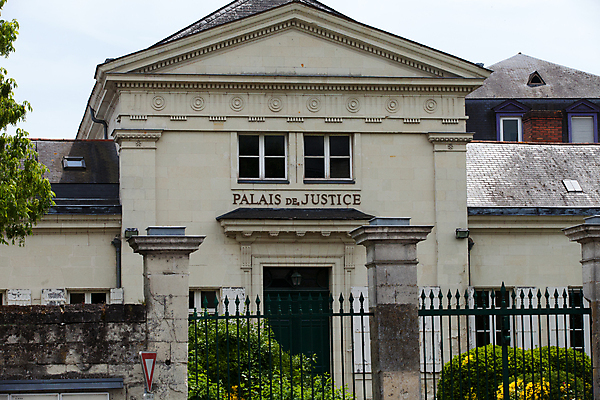 포토 JPG 해외이미지 외관 건축양식 사람없음 사무실 프랑스 도시 법 장면 공정 법원 프랑스어 해외202004 해외포토 문자 건축 유럽 비즈니스 파일형식 이미지허브