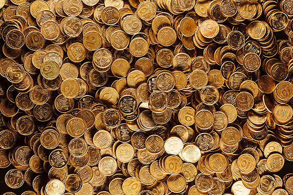 포토 JPG 해외이미지 디자인 백그라운드 컨셉 돈 비즈니스 사람없음 금융 빛 노란색 쌓기 달러 금속 동전 저축 흰색 시장 재산 황금 오브젝트 투자 고립 수입 해외202004 해외포토 컬러 모션 재질 경제 파일형식 이미지허브