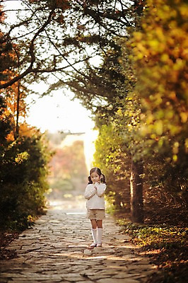 포토 JPG 주간 전신 나무 식물 라이프스타일 계절 여자 어린이라이프 어린이 모션 단풍나무 한국 한명 서기 사람 동양인 야외 앞모습 소풍 귀여움 산책 한국인 가을 순수 수목원 경기도 천진난만 파주 여자만 여자한명만 어린이만 소녀만 소녀한명만 국내포토 자연요소 1 아시아 뷰포인트 컨셉 단풍 휴식 인종 생활 야외활동 파일형식