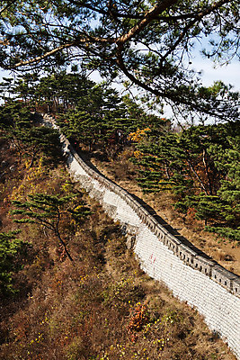 포토 JPG 주간 계절 단풍 하늘 산 한국 풍경 사람없음 야외 가을 성벽 남한산성 국내포토 자연요소 아시아 잎 경기도 파일형식